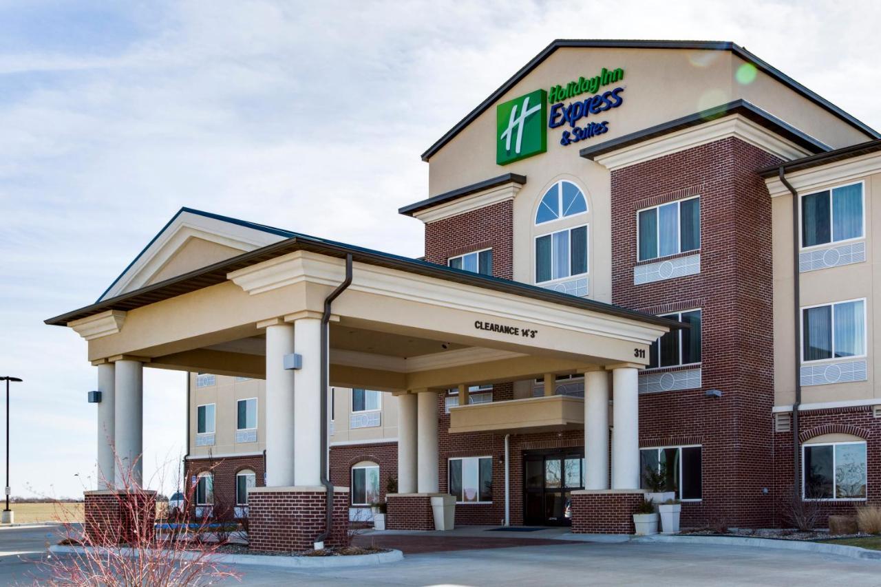 Holiday Inn Express & Suites Nevada By Ihg Exterior foto
