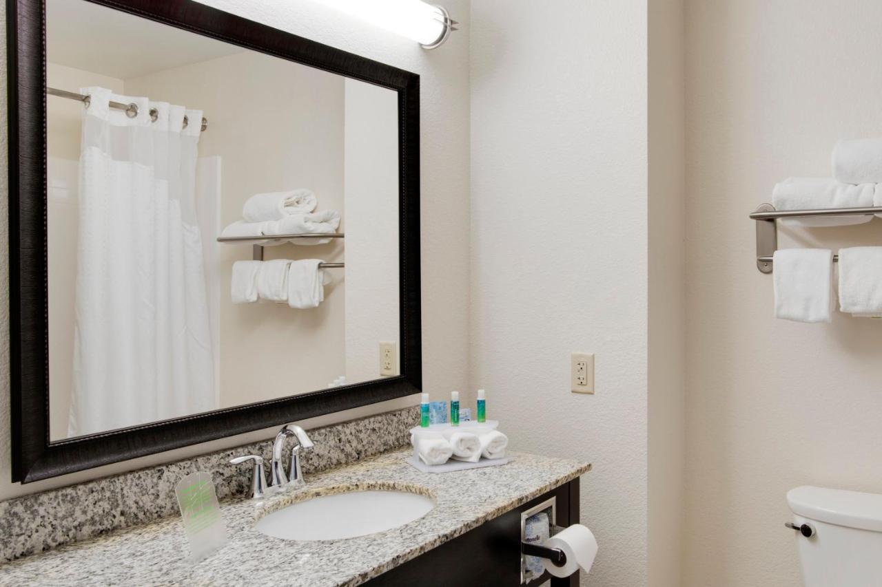 Holiday Inn Express & Suites Nevada By Ihg Zimmer foto
