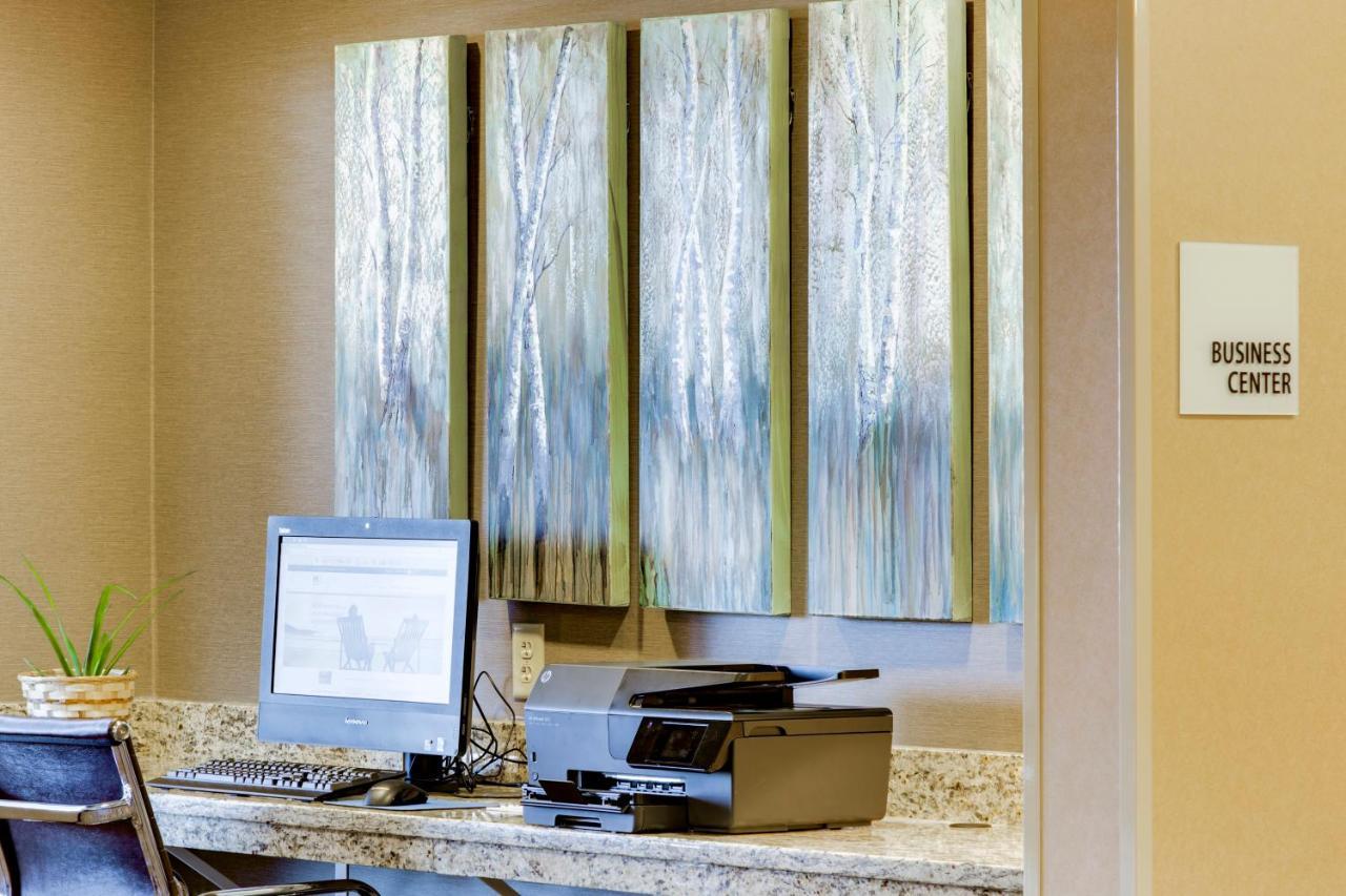 Holiday Inn Express & Suites Nevada By Ihg Exterior foto