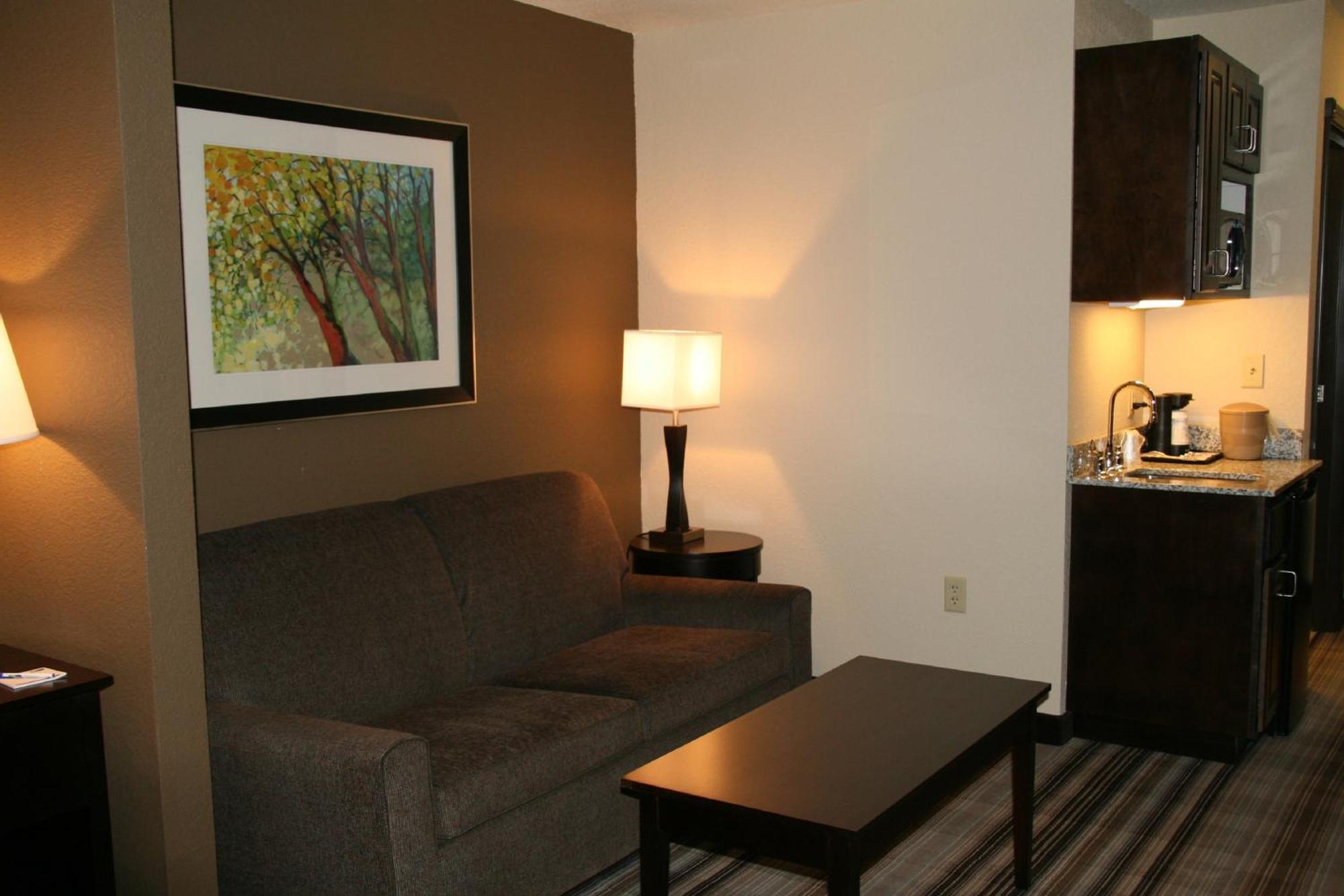 Holiday Inn Express & Suites Nevada By Ihg Exterior foto
