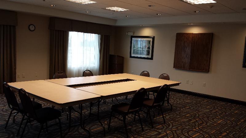Holiday Inn Express & Suites Nevada By Ihg Exterior foto